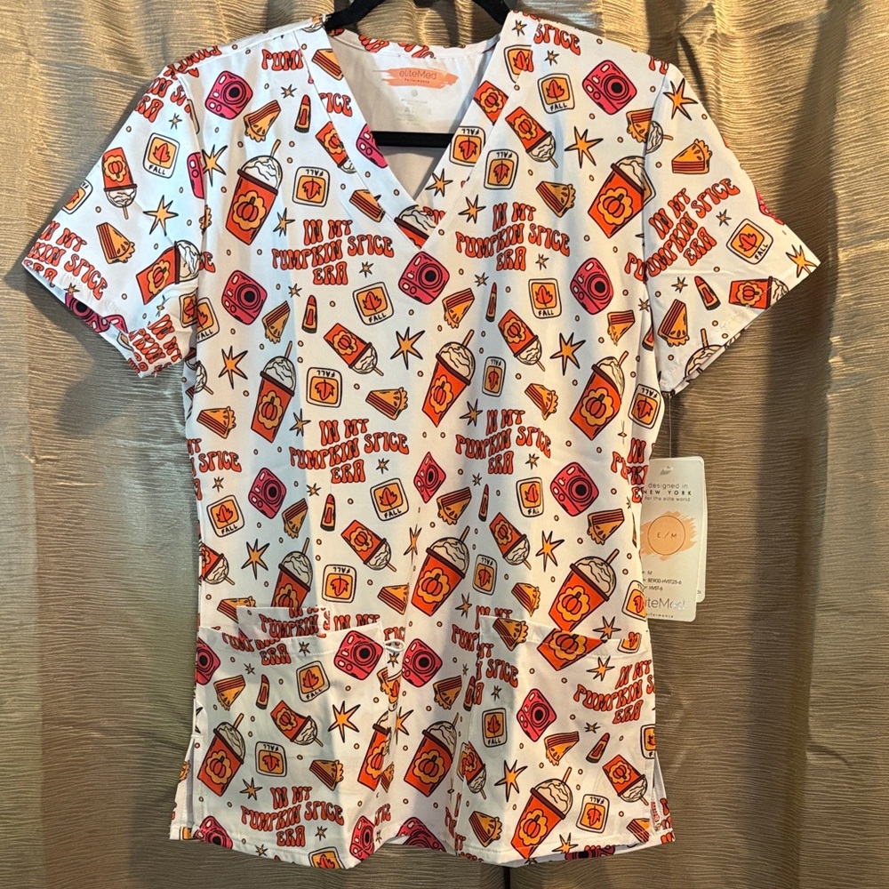 BNWT WOMENS SIZE MED FALL Printed Women's Scrub Top